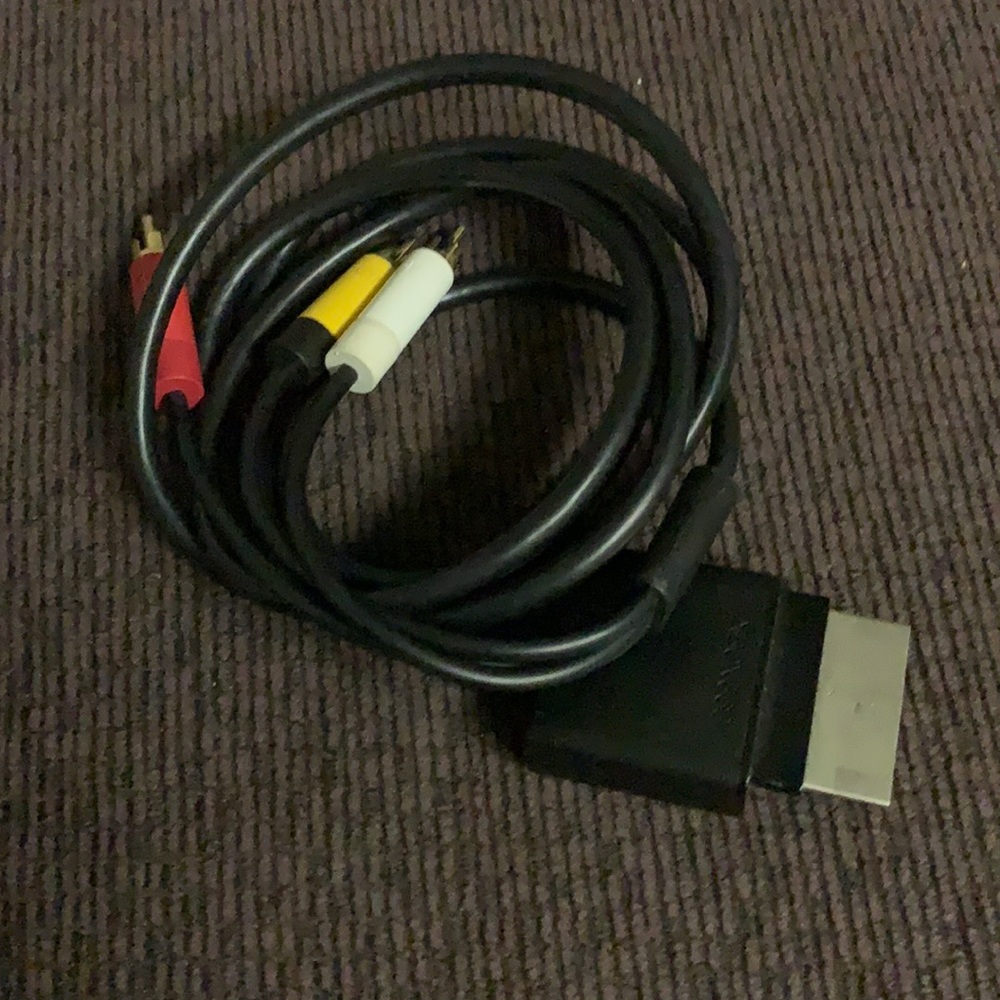Xbox360 AV cable - Picture 1 of 2
